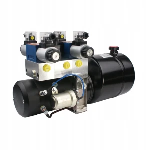 Hidraulikus tápegység 2 szekcióval: 1 kettős működésű + 1 úszóállásos, 24V 2,2 kW, 2,0 cm³/ford. szivattyú, 195 bar – 4–14 l tartállyal